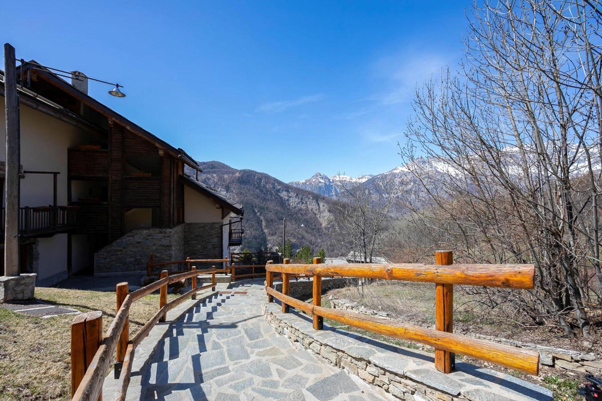 Rebecca'S House Few Steps From Skiing - Happy Rentals Bardonecchia Exteriör bild