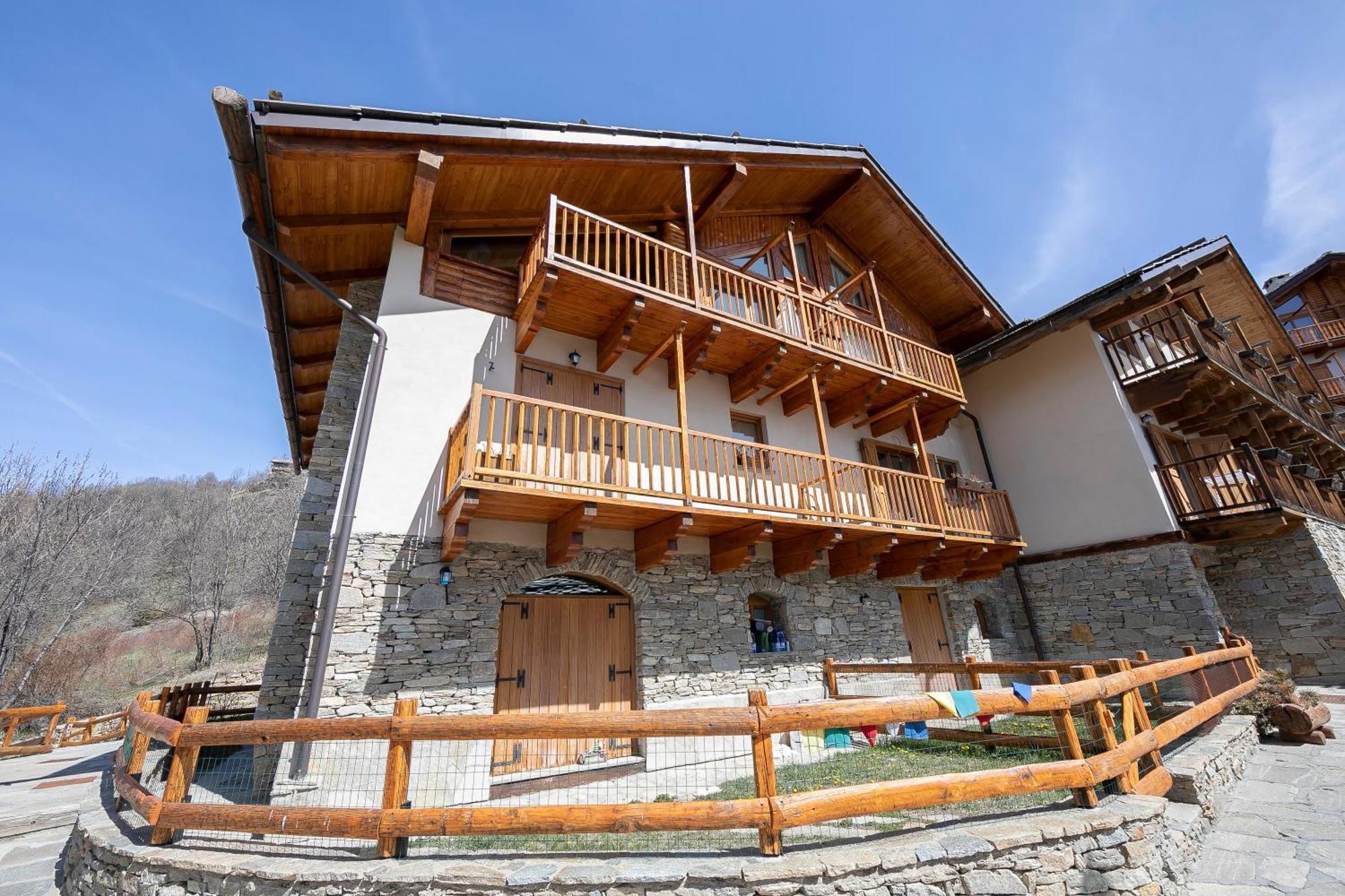 Rebecca'S House Few Steps From Skiing - Happy Rentals Bardonecchia Exteriör bild